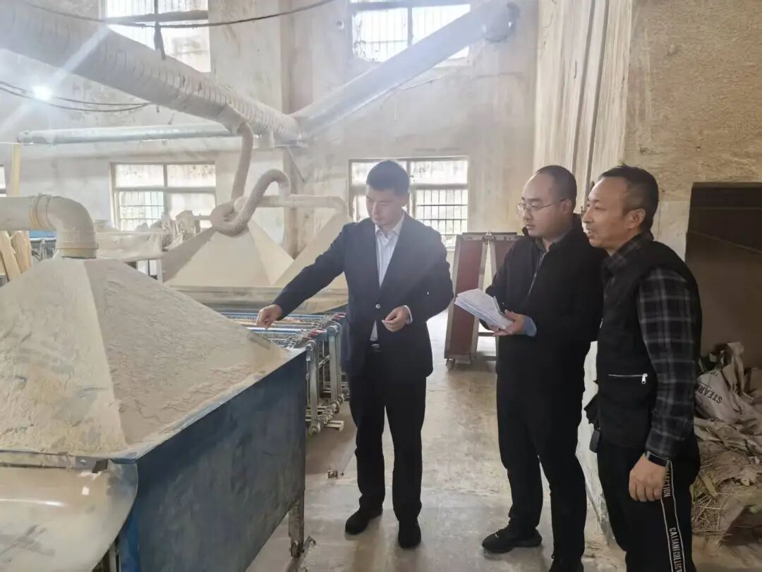 市安委办督查推进淮阴区“厂中厂”安全治理工作并组织专题...