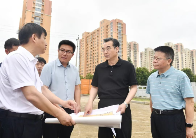 史志军顾坤检查防台防汛工作